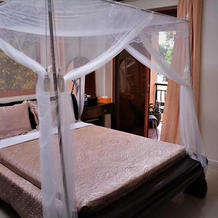 The Palms Beach Hotel And Restaurant Limited Entebbe Exteriér fotografie