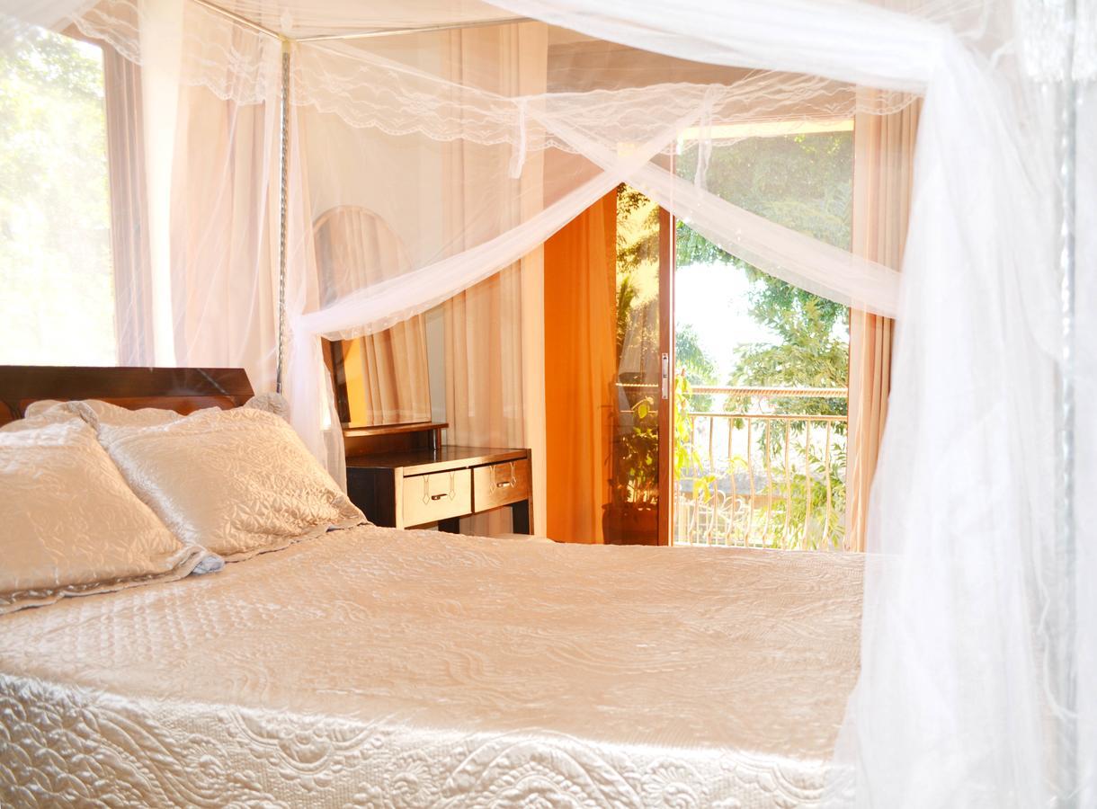 The Palms Beach Hotel And Restaurant Limited Entebbe Exteriér fotografie