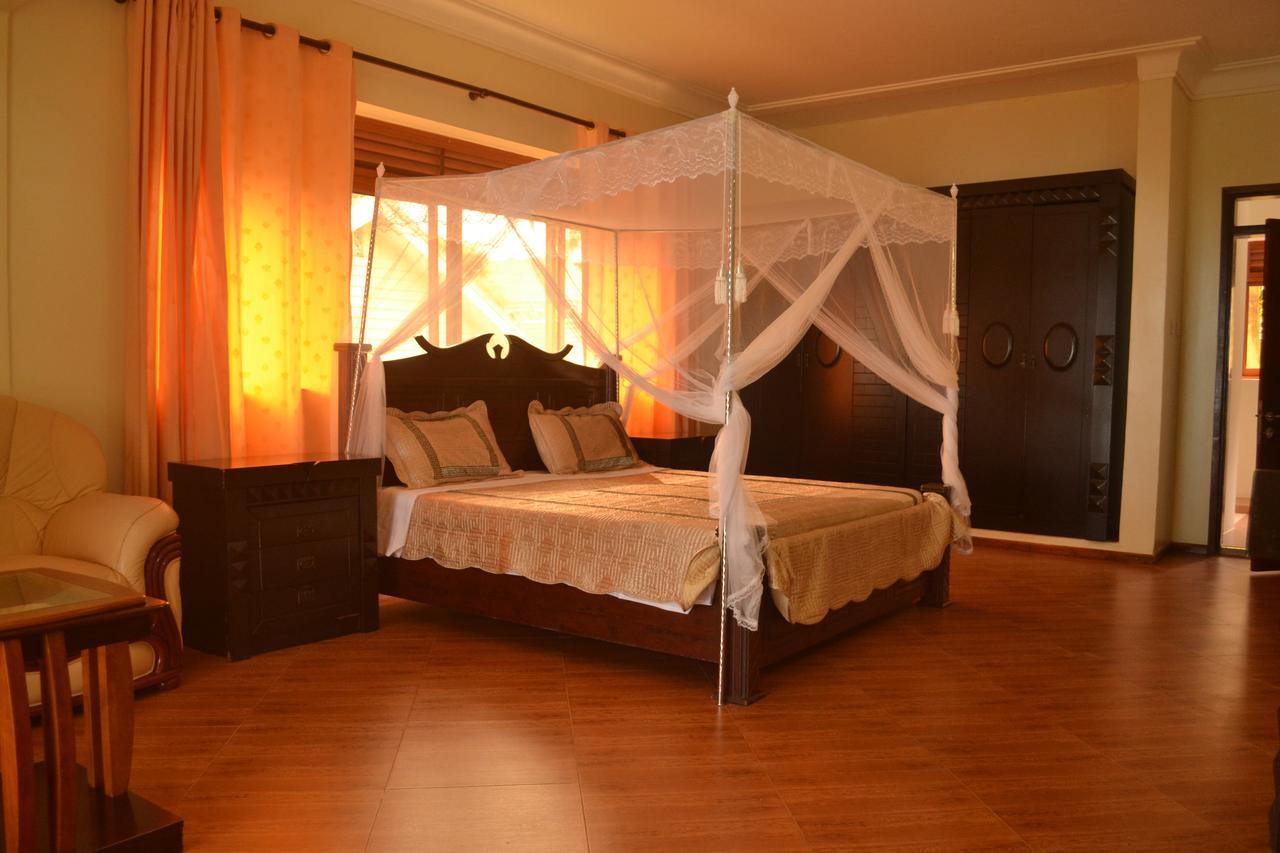 The Palms Beach Hotel And Restaurant Limited Entebbe Exteriér fotografie