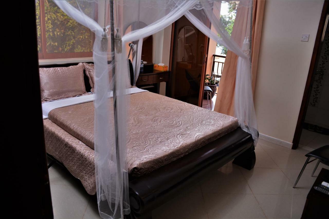The Palms Beach Hotel And Restaurant Limited Entebbe Exteriér fotografie